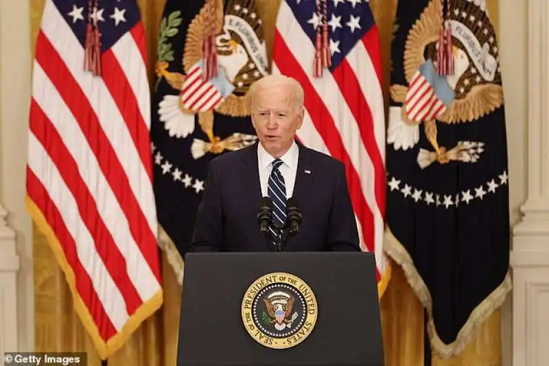 la prima conferenza stampa di joe biden