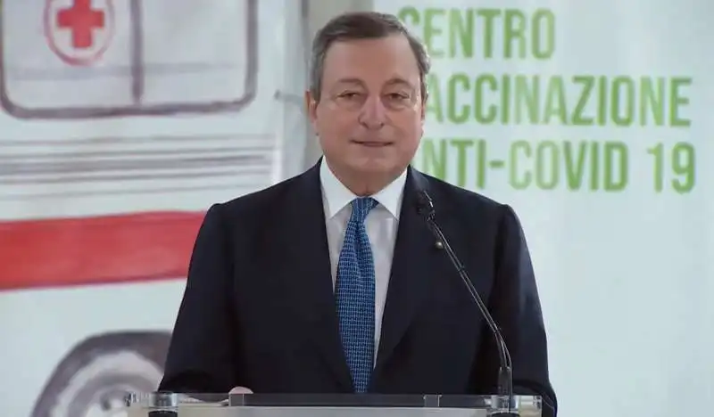 mario draghi al centro vaccinazione di fiumicino 4