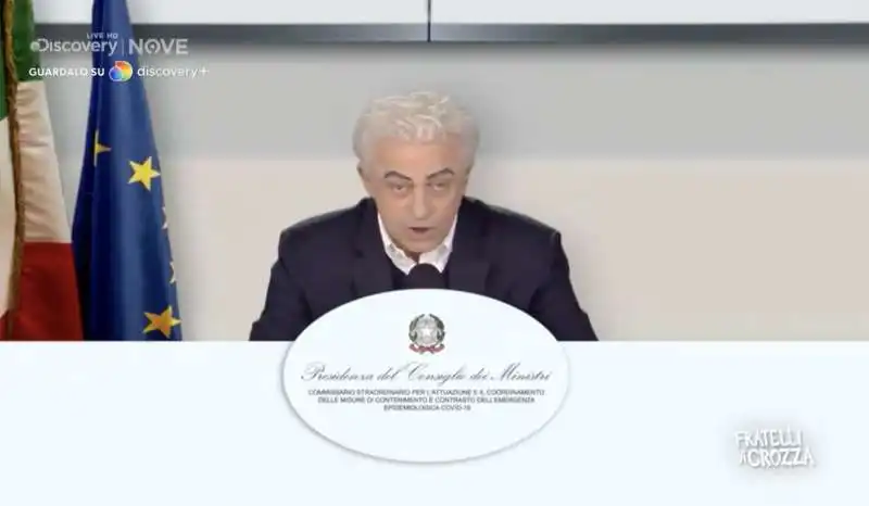 maurizio crozza imita domenico arcuri 2