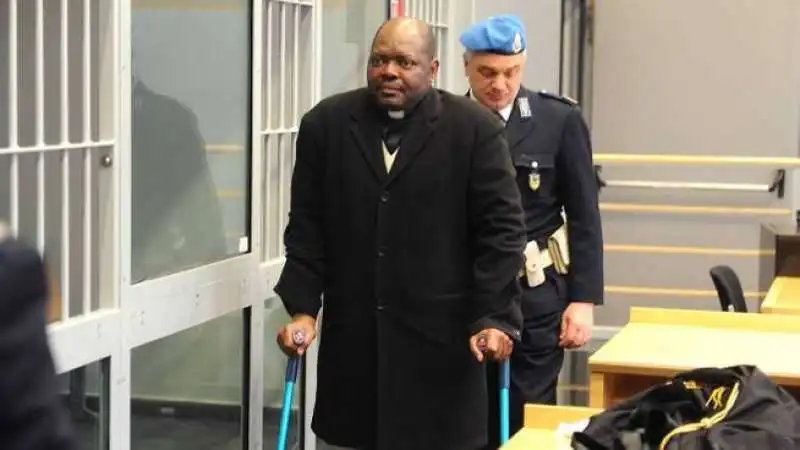 padre gratien alabi in tribunale 