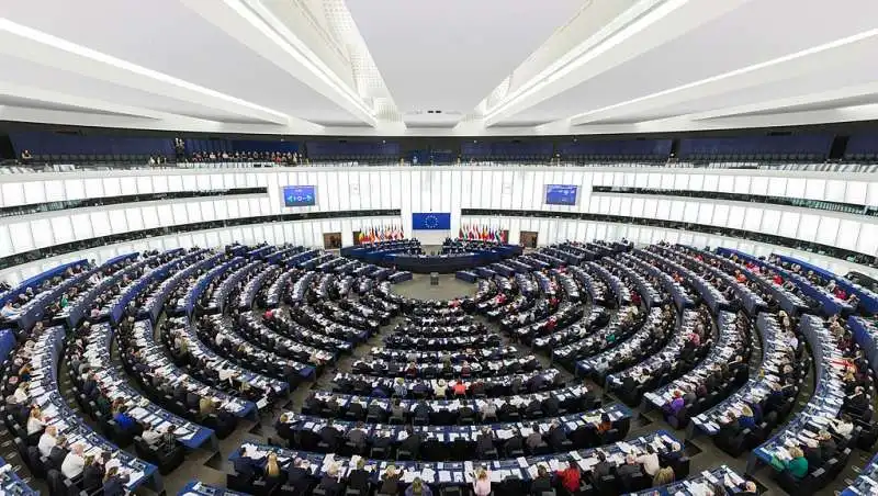 PARLAMENTO EUROPEO 1