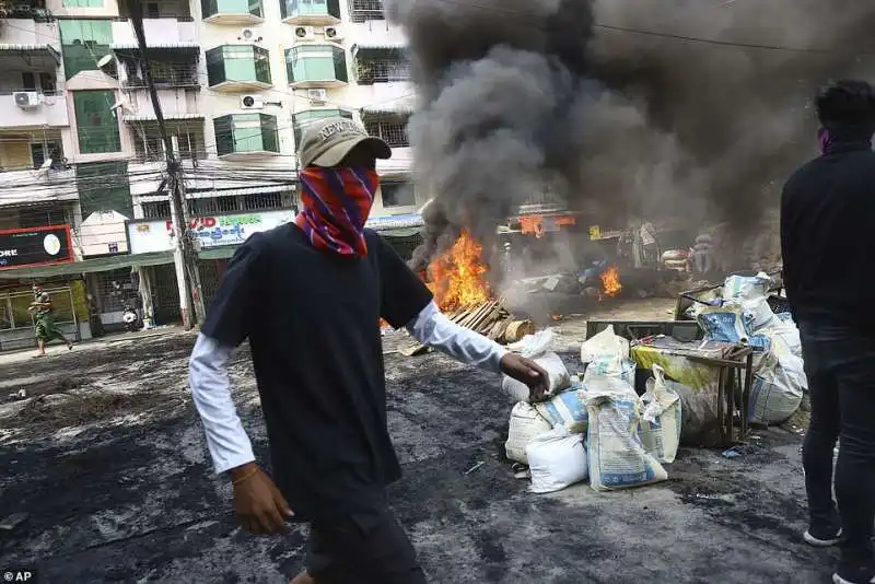 proteste in myanmar 11