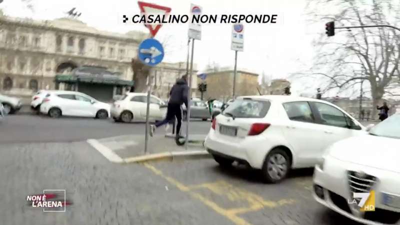 rocco casalino scappa dalle domande 10