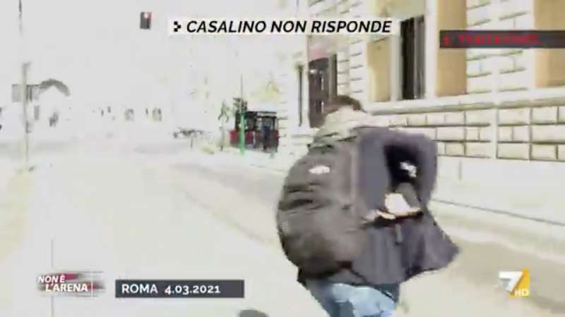 rocco casalino scappa dalle domande 3