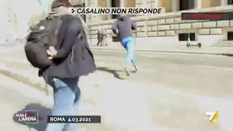 rocco casalino scappa dalle domande 4