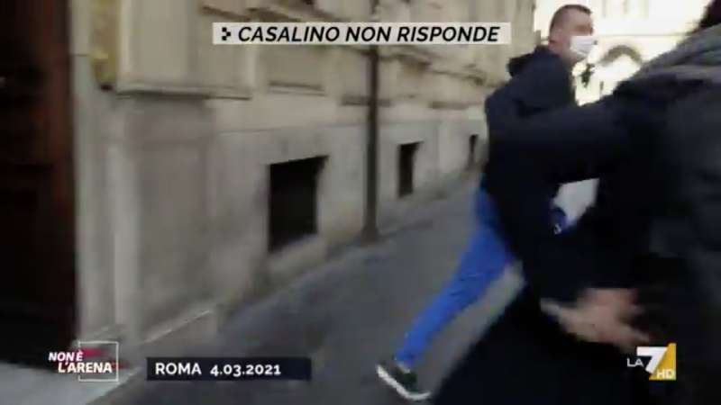 rocco casalino scappa dalle domande 5