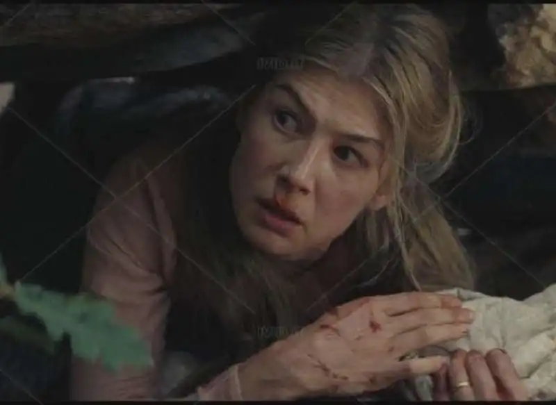 rosamund pike   hostiles 