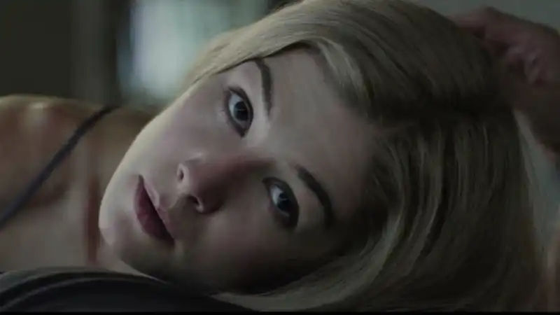 rosamunde pike   gone girl