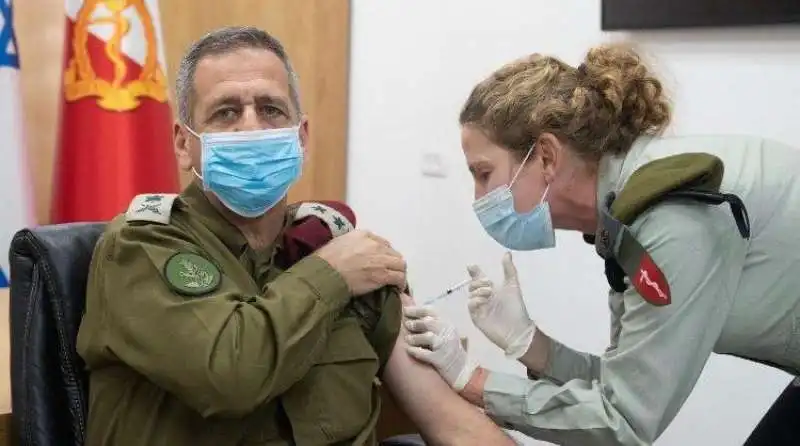 vaccini ai militari in israele  