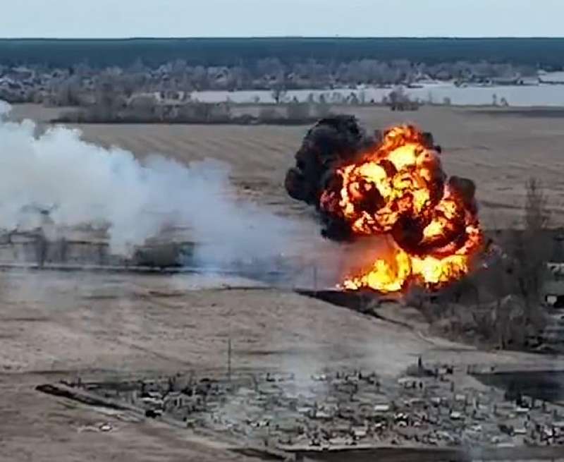 ELICOTTERO RUSSO ABBATTUTO IN UCRAINA