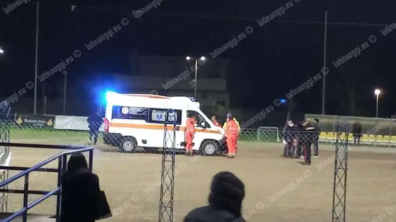 ambulanza sul campo sportivo di priverno 