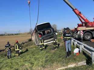 autobus pieno di rifugiati ucraini si ribalta sulla a14 3