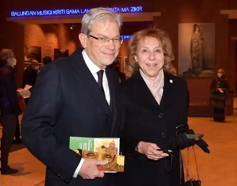 claudio de vincenti e la moglie paola  foto di bacco