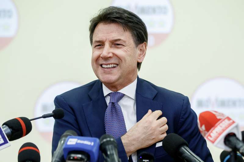 conferenza stampa di giuseppe conte al termine della riunione dei comitati del m5s 9