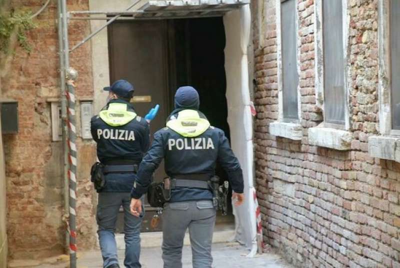 due sorelle pensionate trovate morte a venezia 5