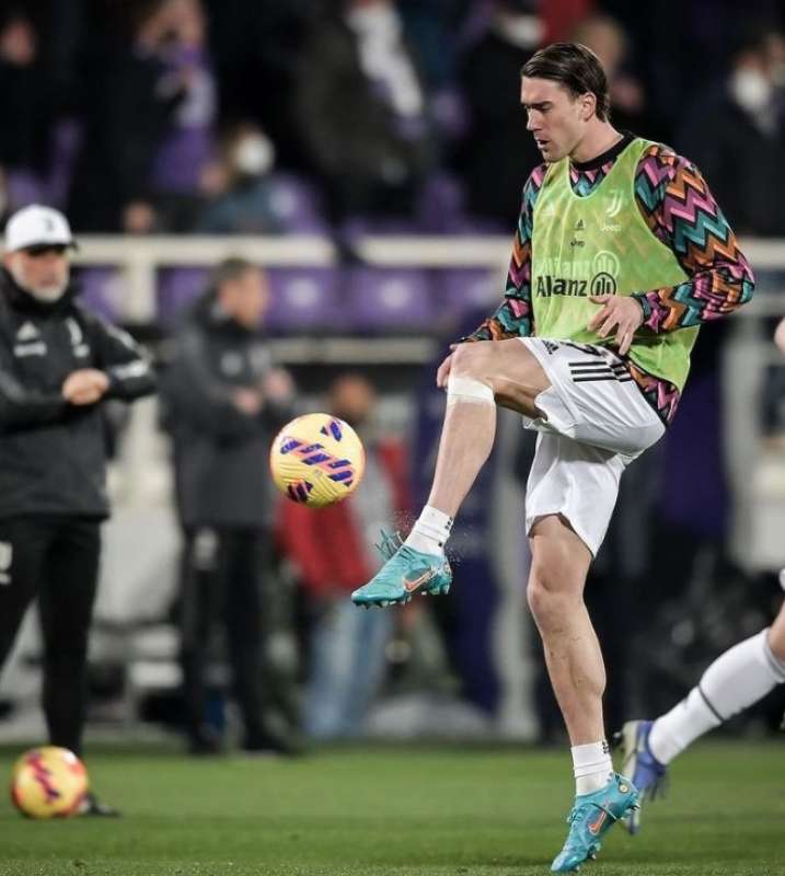 dusan vlahovic in fiorentina juventus 5