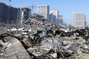 il centro commerciale di kiev distrutto dai russi 4