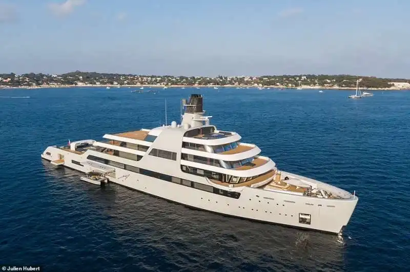 Il nuovo superyacht di Abramovich