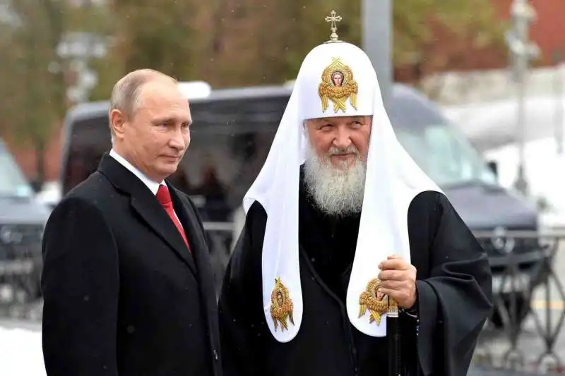 il patriarca kirill con putin 2