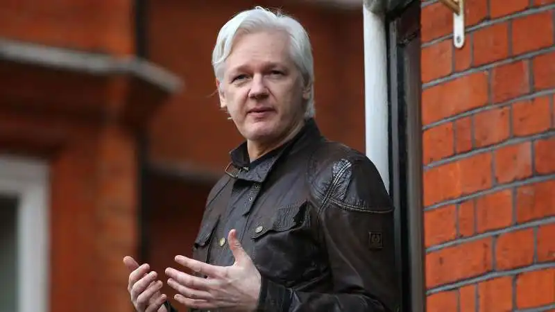 julian assange