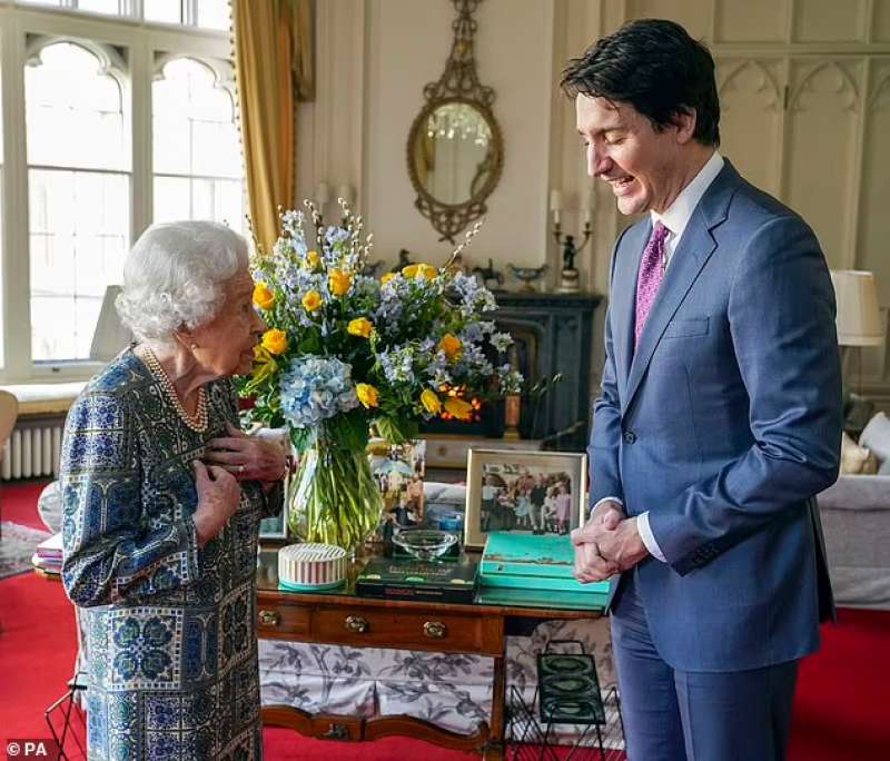 La regina Elisabetta e Justin Trudeau