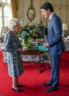 La regina Elisabetta e Justin Trudeau 2