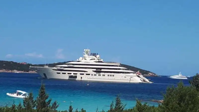 lo yacht di alishar usmanov 