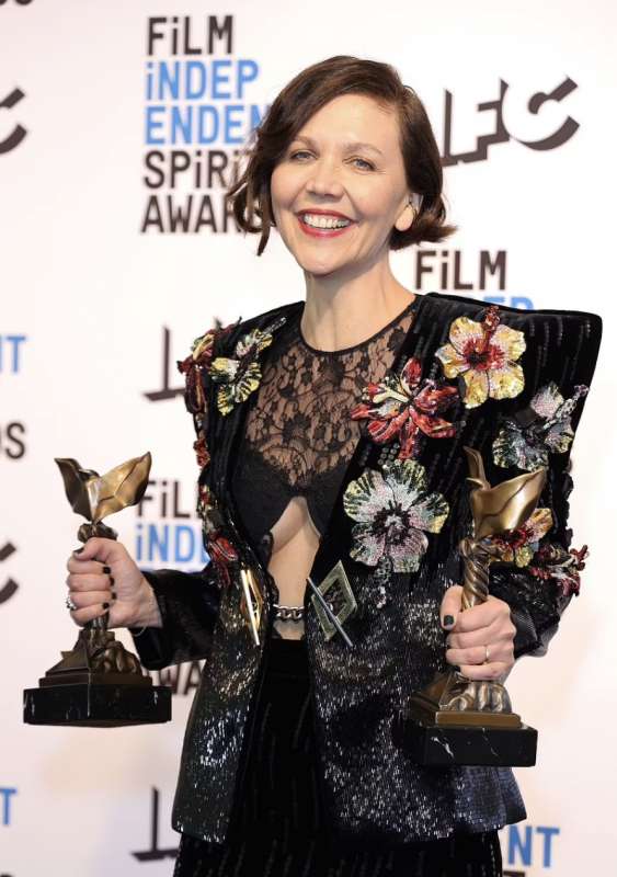 maggie gyllehnaal spirit awards.