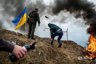 manifestanti a kherson contro occupazione russa 6