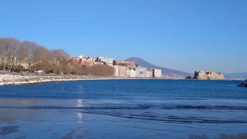 mare del golfo di napoli 8