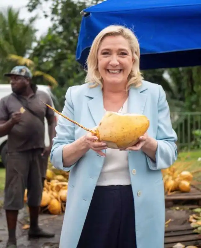 marine le pen in guadalupa 1