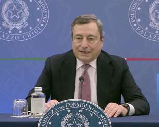 mario draghi in conferenza stampa 2