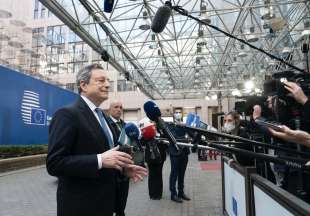 mario draghi punto stampa a bruxelles