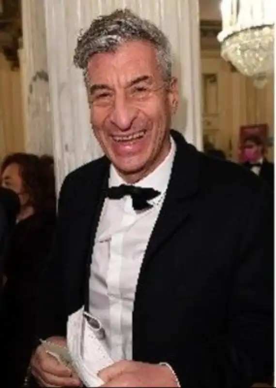 MAURIZIO CATTELAN