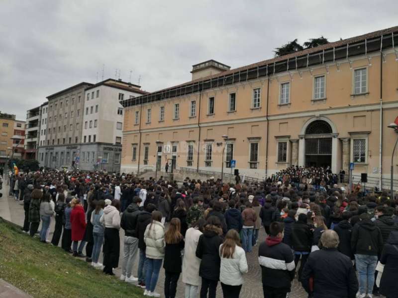 MONZA STUDENTI LICEO ZUCCHI