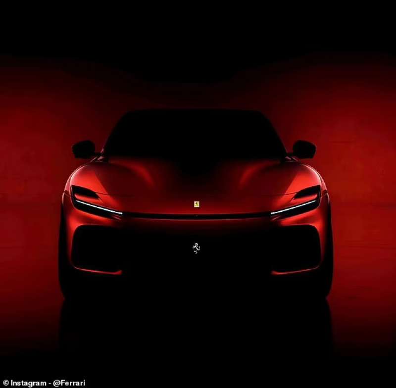 Prima immagine ufficiale del SUV Ferrari