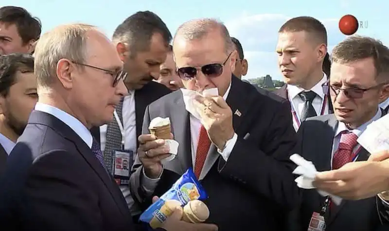 putin erdogan con la finta gelataia  