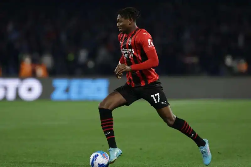 rafael leao del milan 14