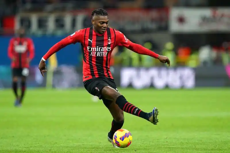 rafael leao del milan 6