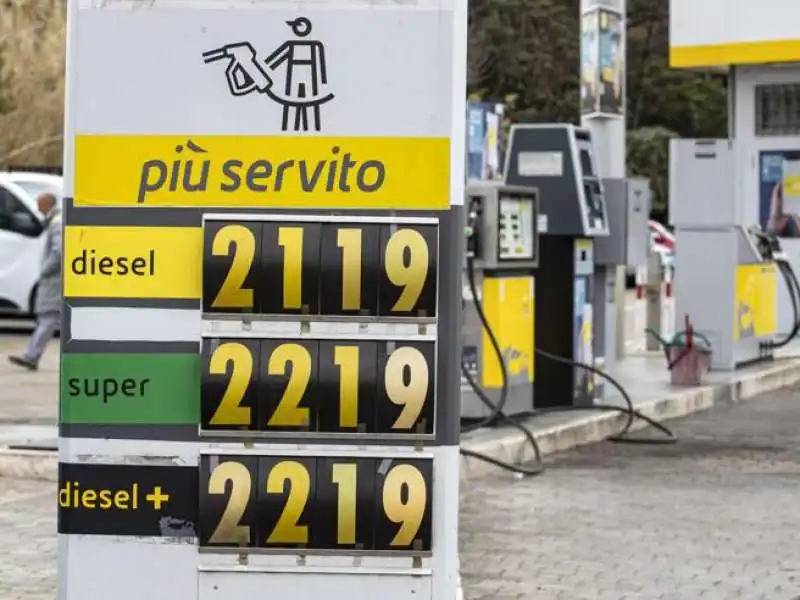 rincari benzina diesel