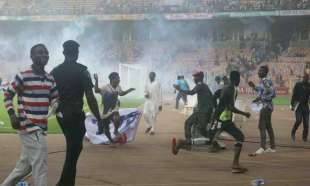 scontri allo stadio durante nigeria ghana