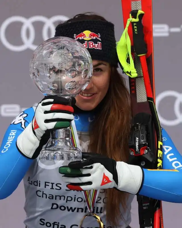 sofia goggia vince la terza coppa del mondo di discesa 3