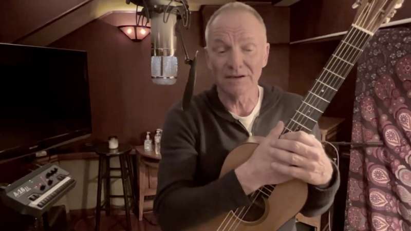 STING CANTA RUSSIANS PER IL POPOLO UCRAINO