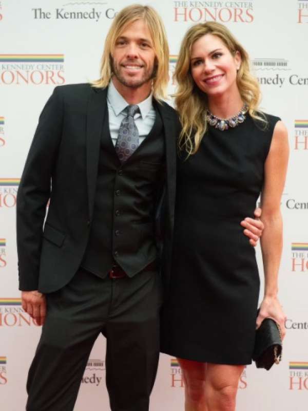 taylor hawkins con la moglie alison