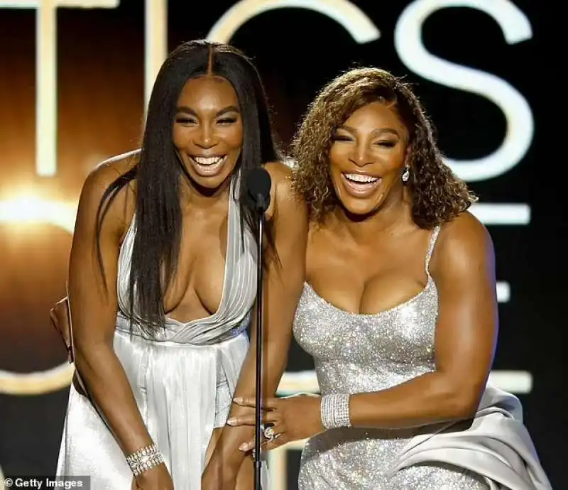 venus e serena williams ai critics choice awards 2