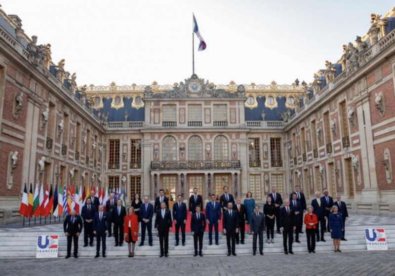 vertice europeo a versailles