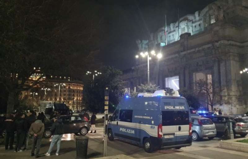 accoltellamenti stazione centrale milano 5