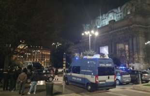 accoltellamenti stazione centrale milano 5