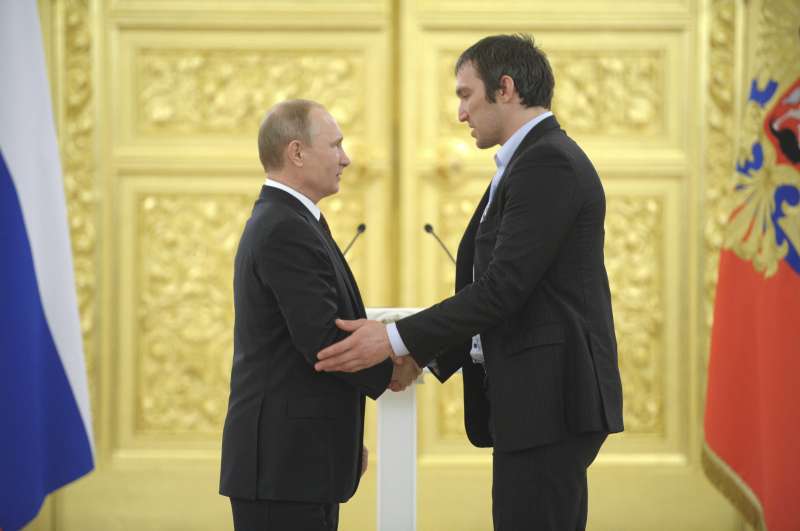 aleksandr ovechkin vladimir putin 2