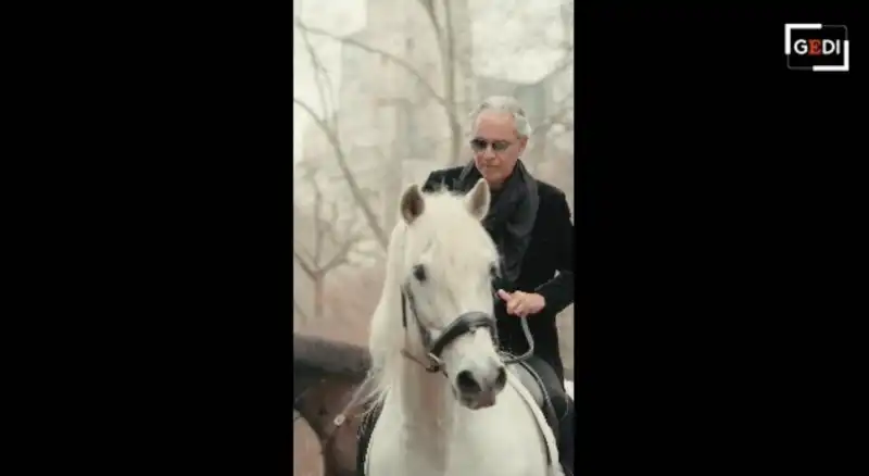 andrea bocelli a cavallo a central park 3